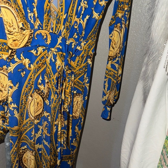 Elegant Blue and Gold Women's Dress - Picture 3 of 4